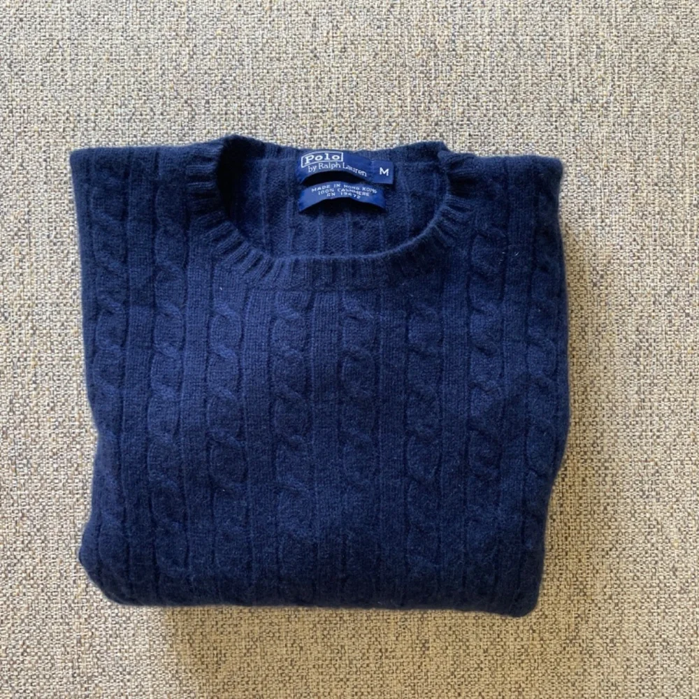 Ralph Lauren Cable-Knit Cashmere Sweater in NAVY - Picture 3 of 10